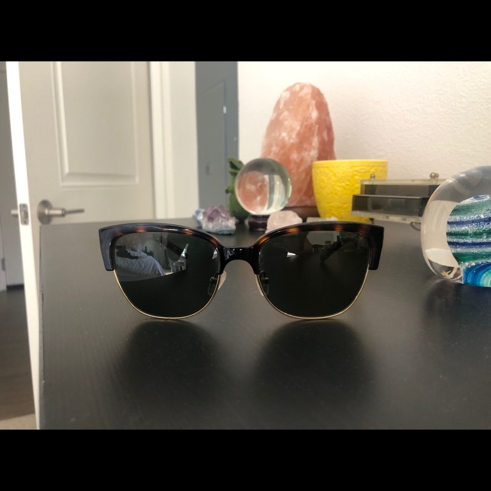 Tory Burch women’s sun glasses